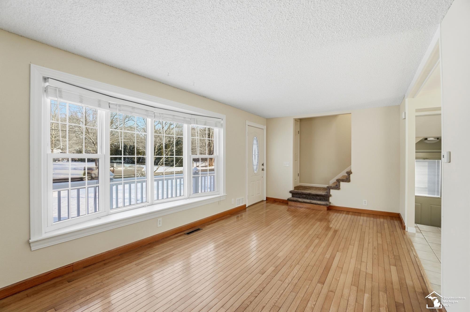 Homes for sale in Temperance, MI | 7350 Elmwood Dr, Temperance, MI 48182 | MLS# 50195480