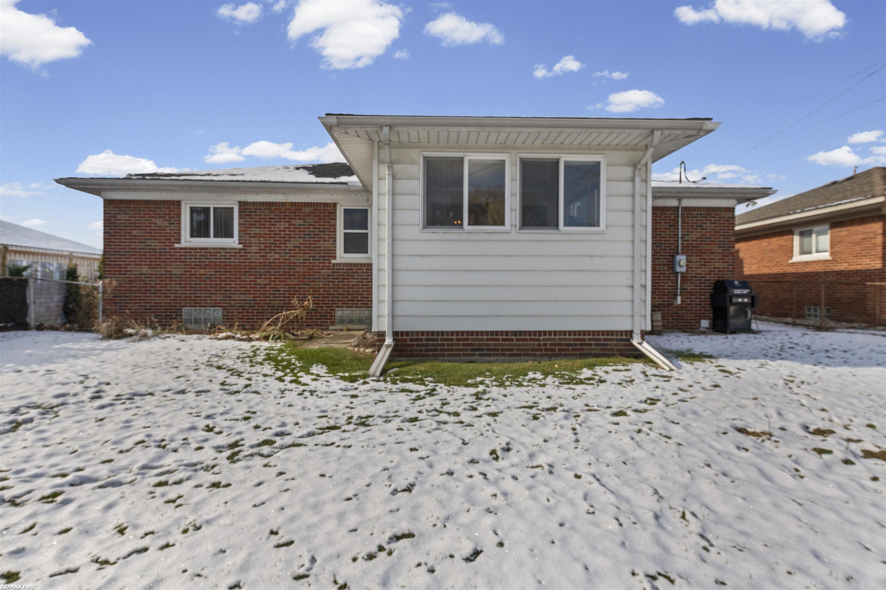 Homes for sale in Saint Clair Shores, MI | 28506 Kimberly Ln, Saint Clair Shores, MI 48081 | MLS# 50195491