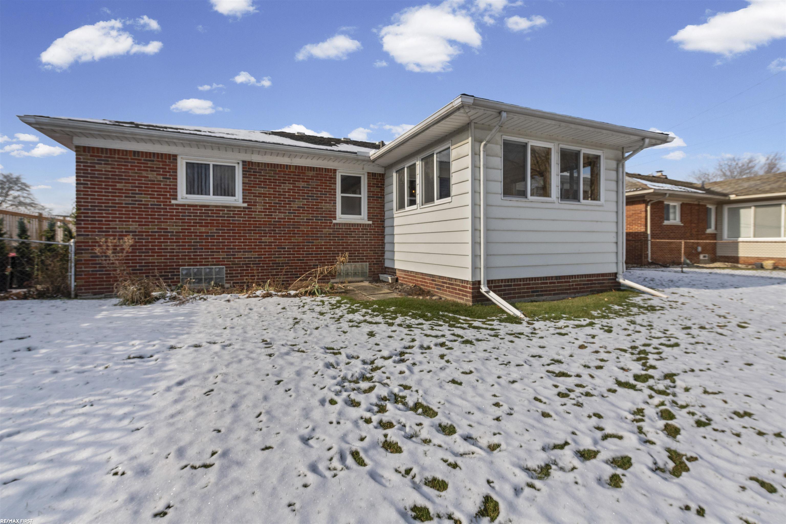 Homes for sale in Saint Clair Shores, MI | 28506 Kimberly Ln, Saint Clair Shores, MI 48081 | MLS# 50195491