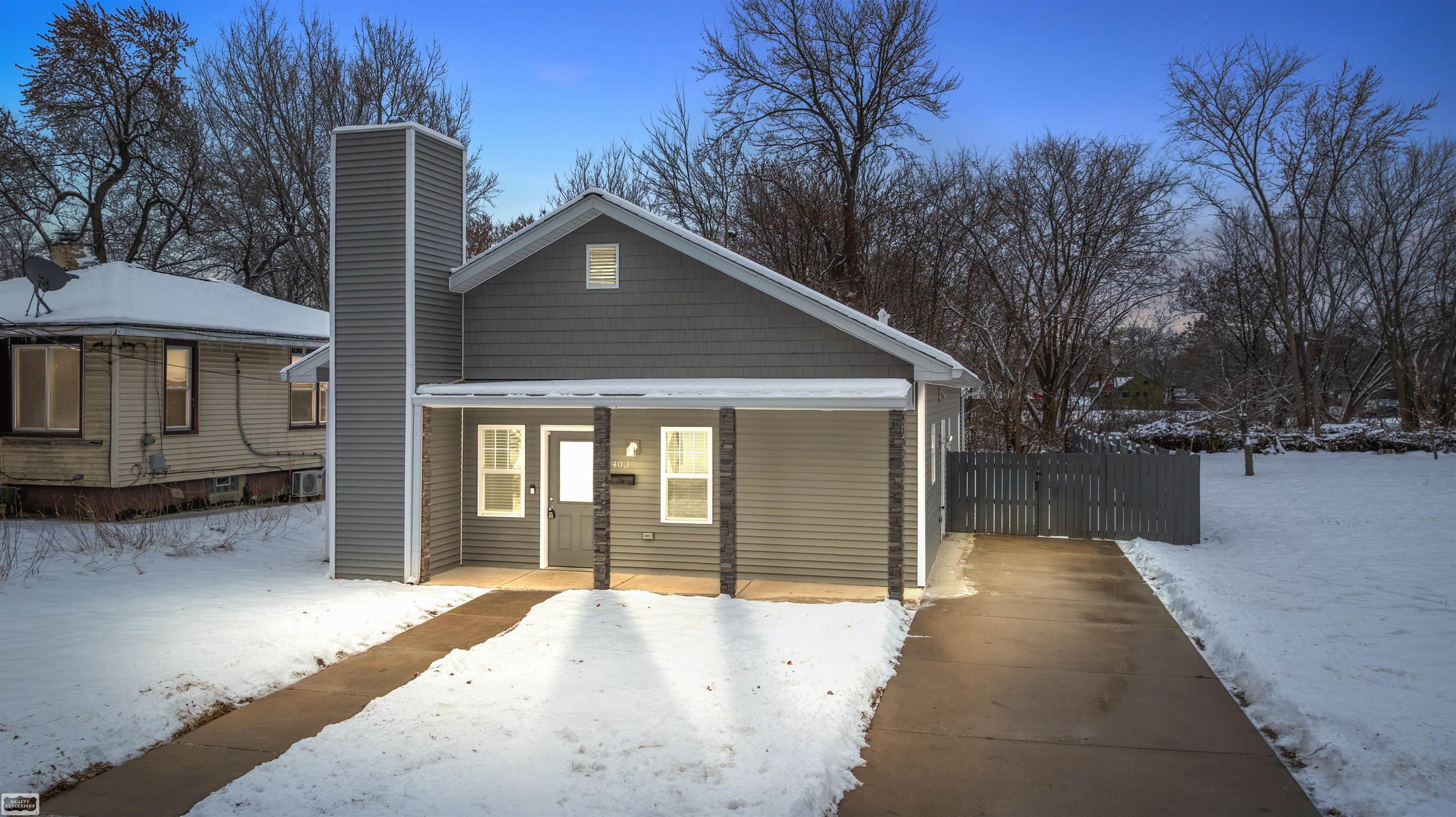 Homes for sale in Pontiac, MI | 403 Voorheis St, Pontiac, MI 48341 | MLS# 50195507