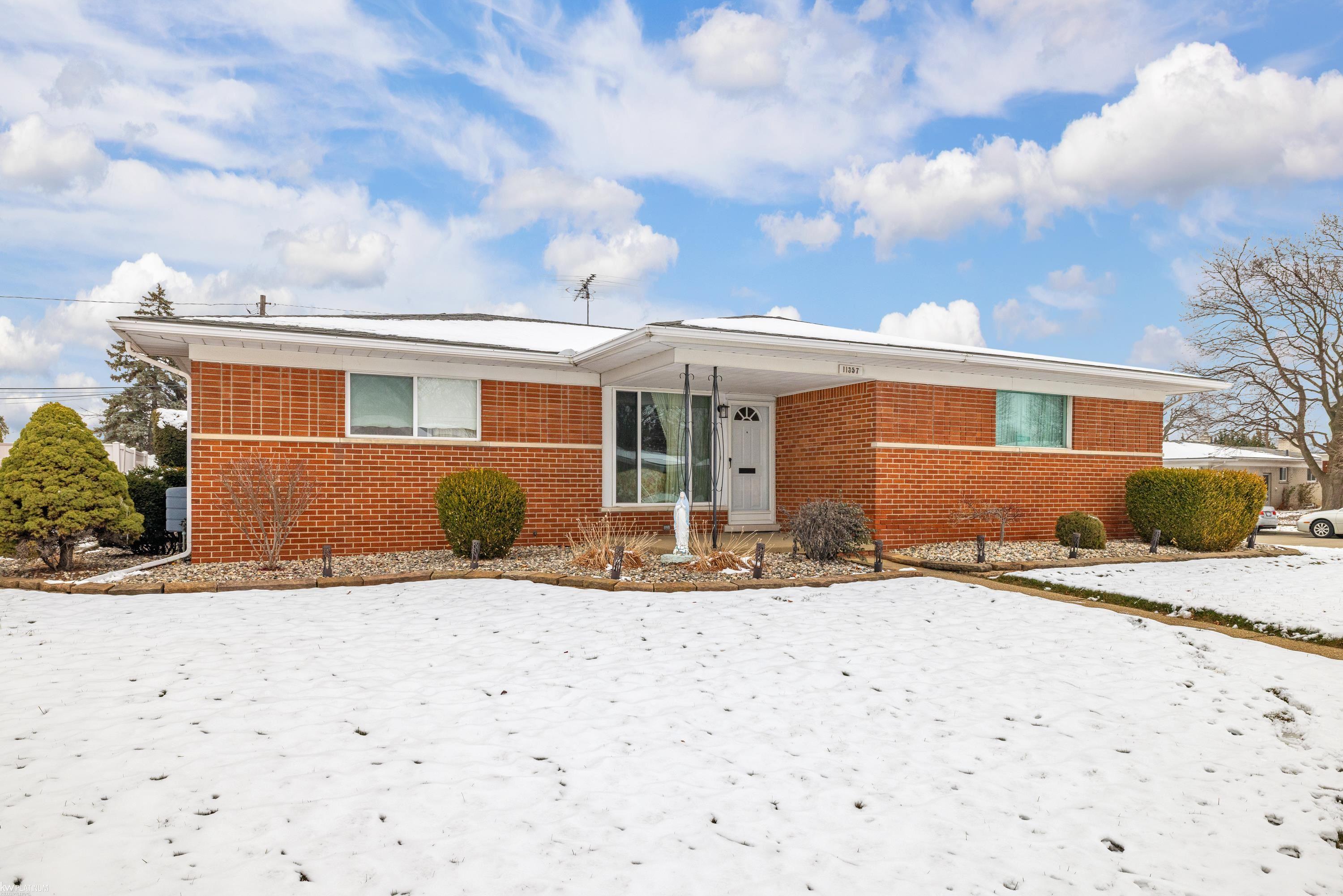 Homes for sale in Warren, MI | 11357 Geoffry St, Warren, MI 48093 | MLS# 50195588