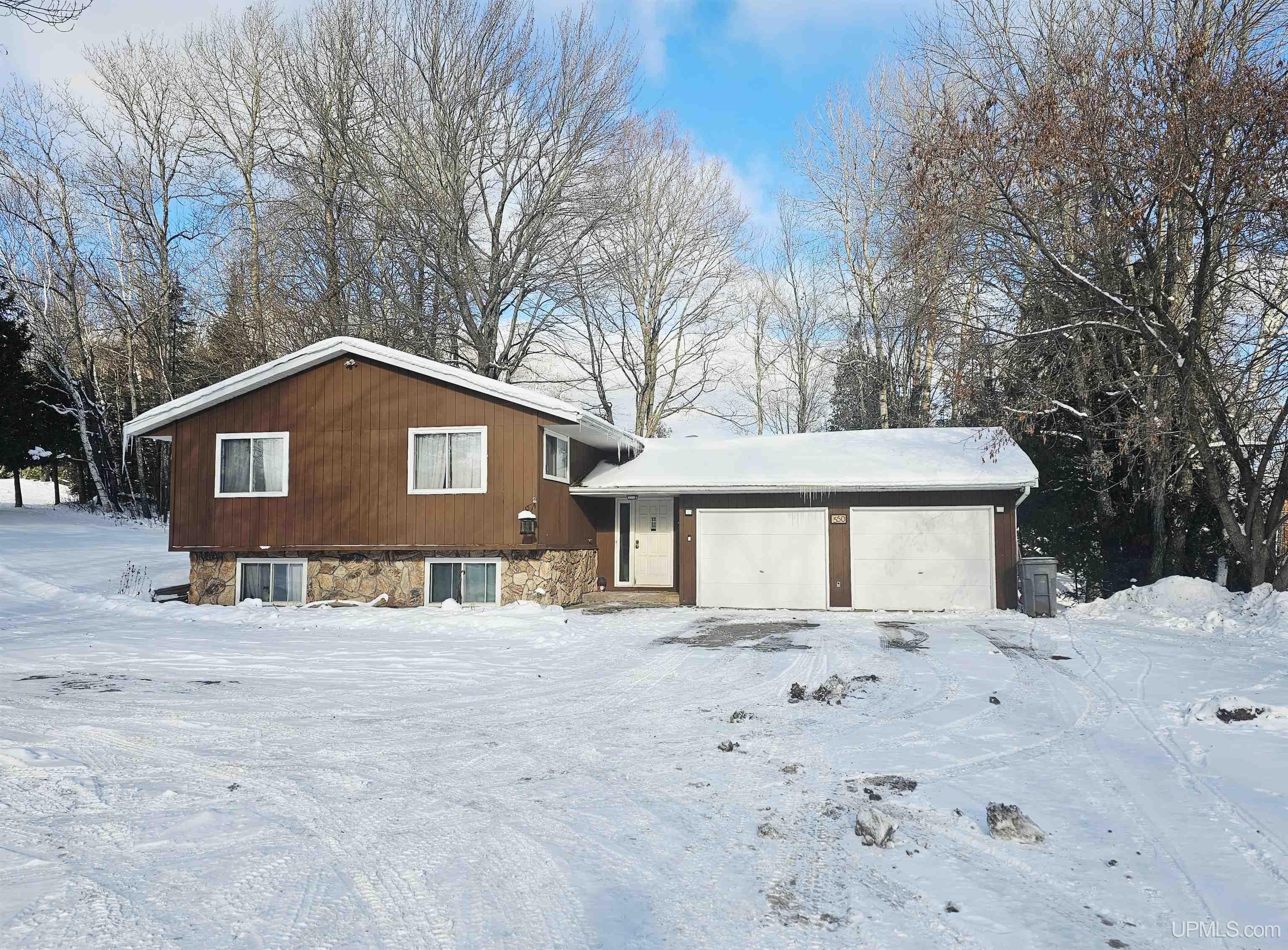 Homes for sale in Gwinn, MI | 550 W M 35 Hwy, Gwinn, MI 49841 | MLS# 50195613