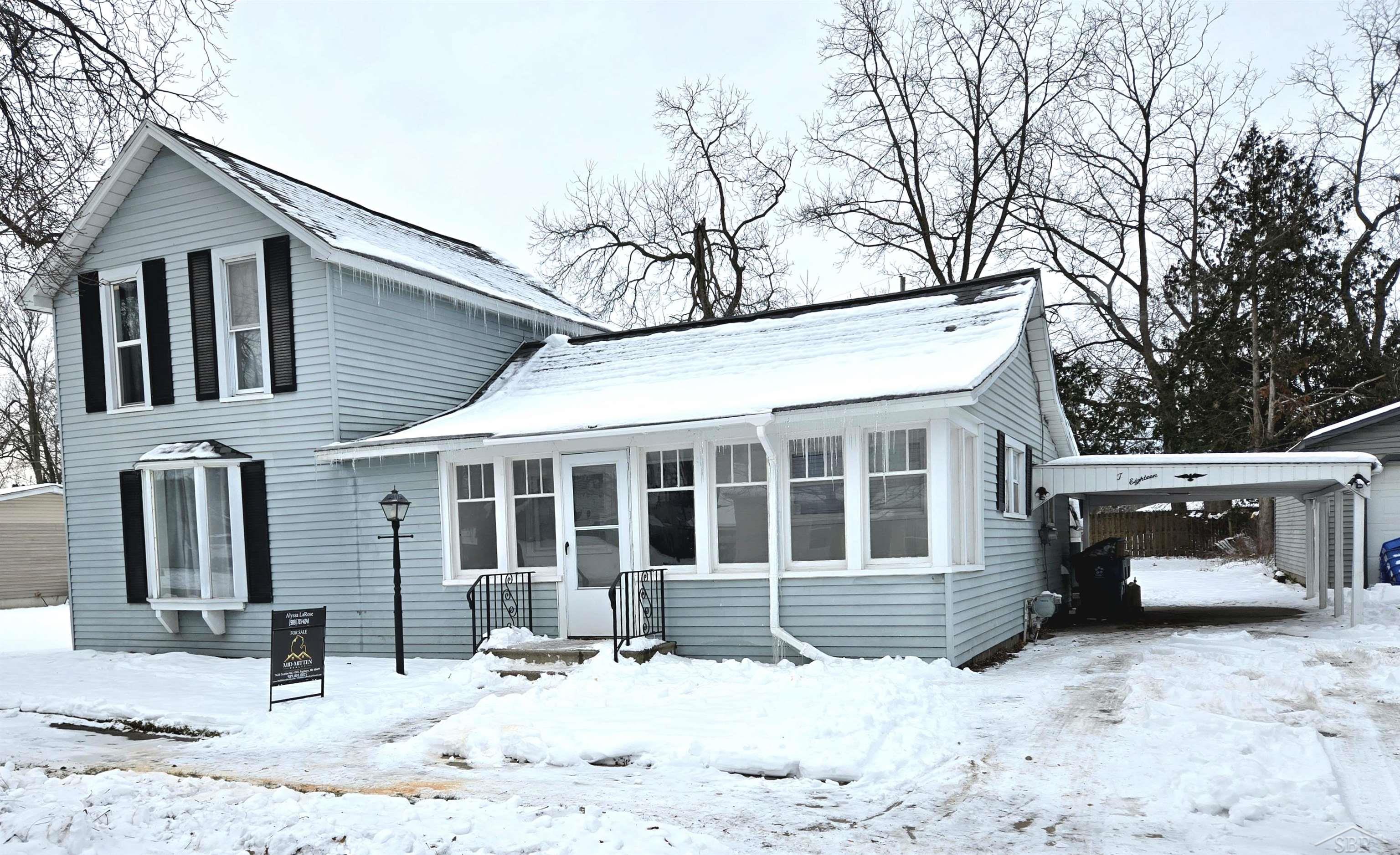 Homes for sale in Standish, MI | 218 S Church St, Standish, MI 48658 | MLS# 50195661