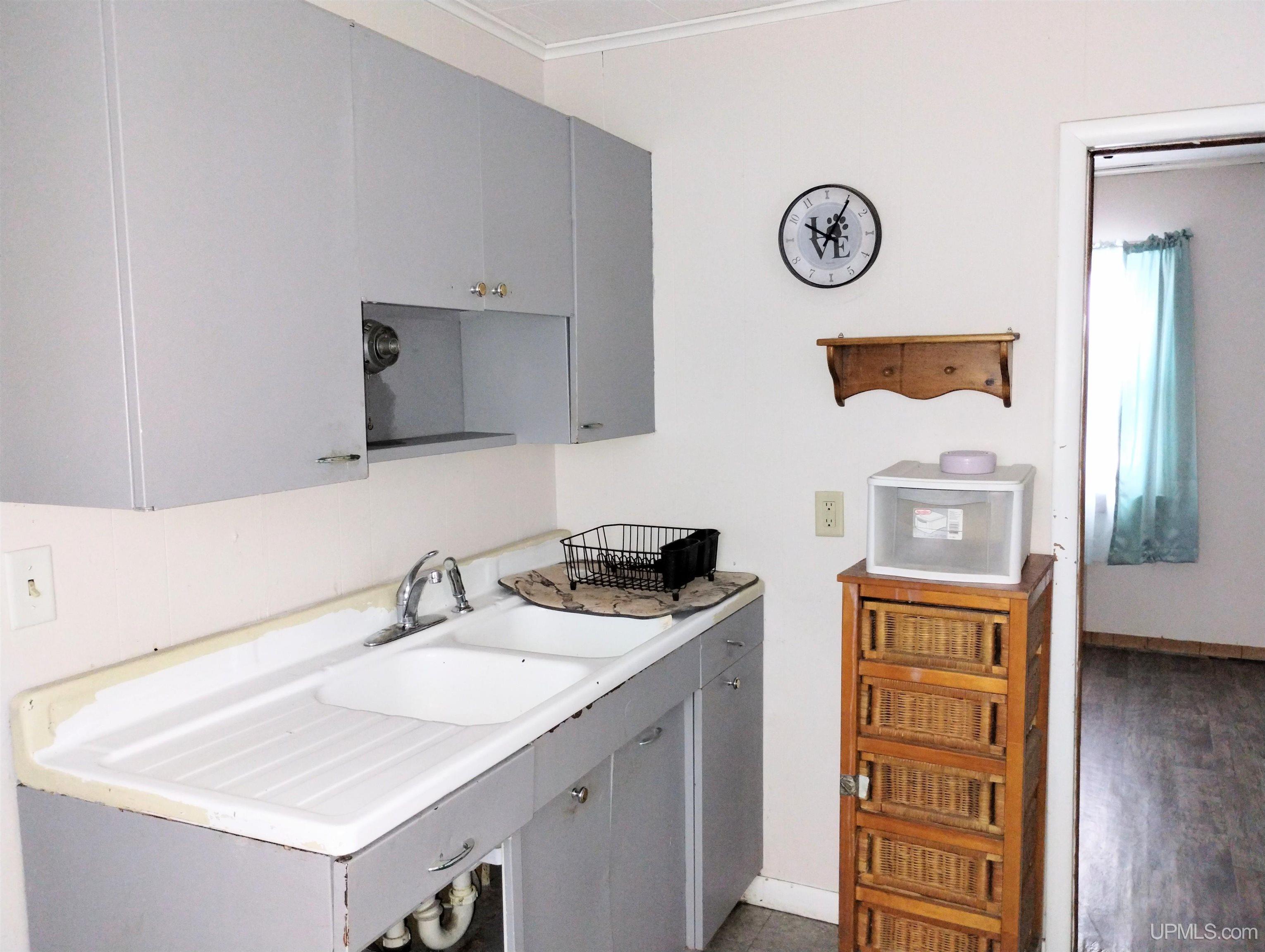 Homes for sale in Escanaba, MI | 2035 S Lincoln Rd, Escanaba, MI 49829 | MLS# 50195677