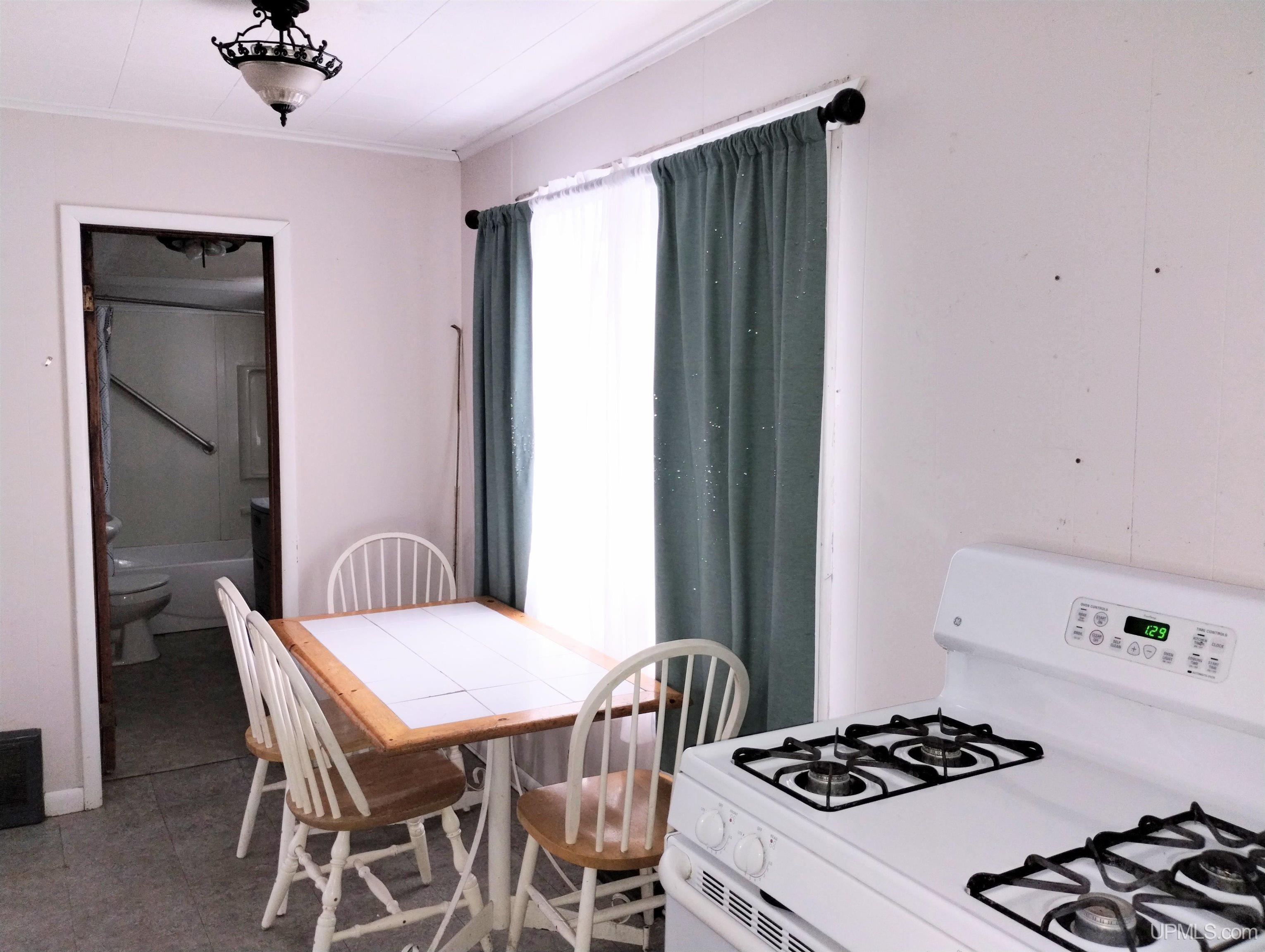 Homes for sale in Escanaba, MI | 2035 S Lincoln Rd, Escanaba, MI 49829 | MLS# 50195677