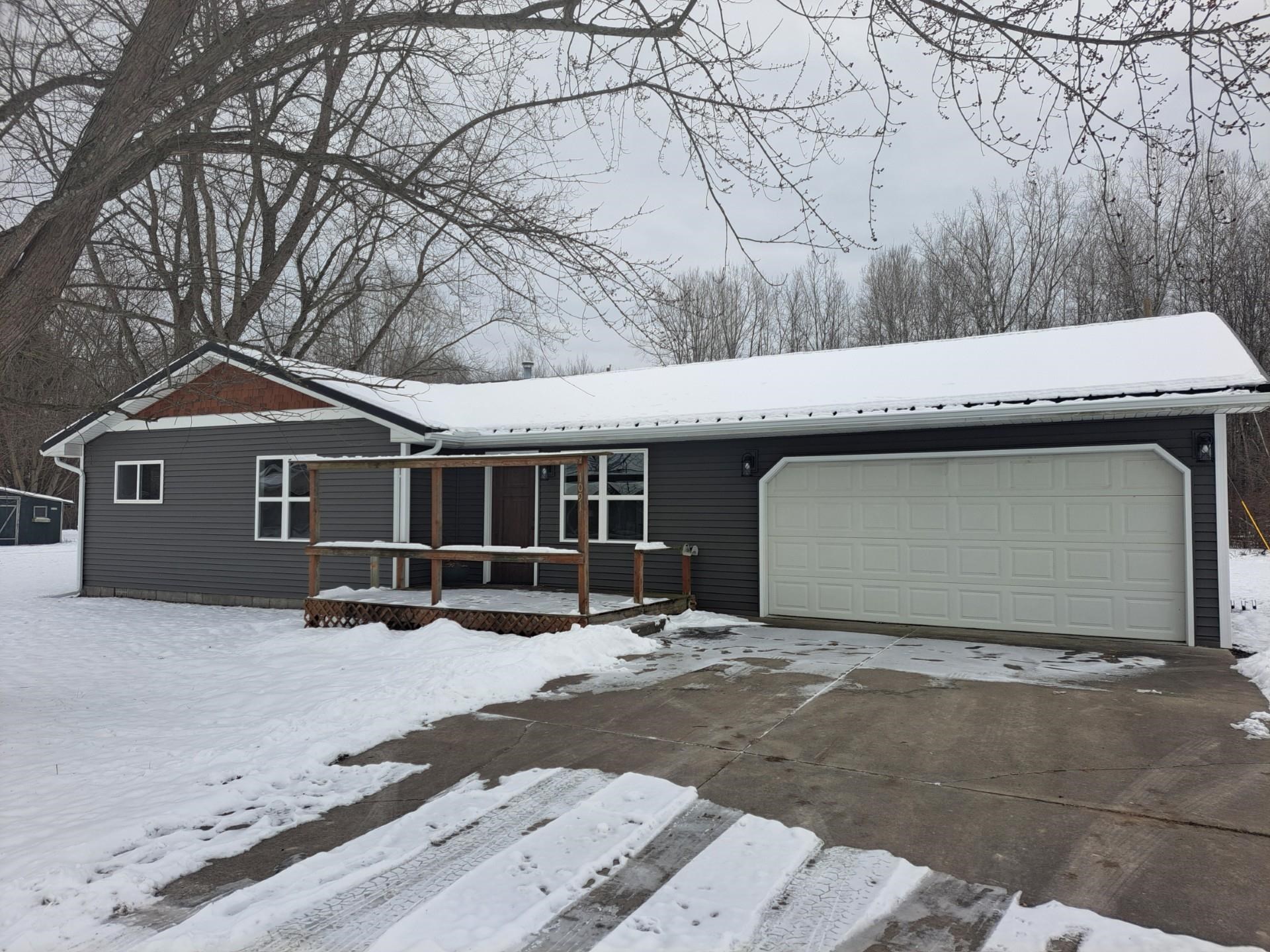 Homes for sale in Sanford, MI | 1031 W Marsh Dr, Sanford, MI 48657 | MLS# 50195687