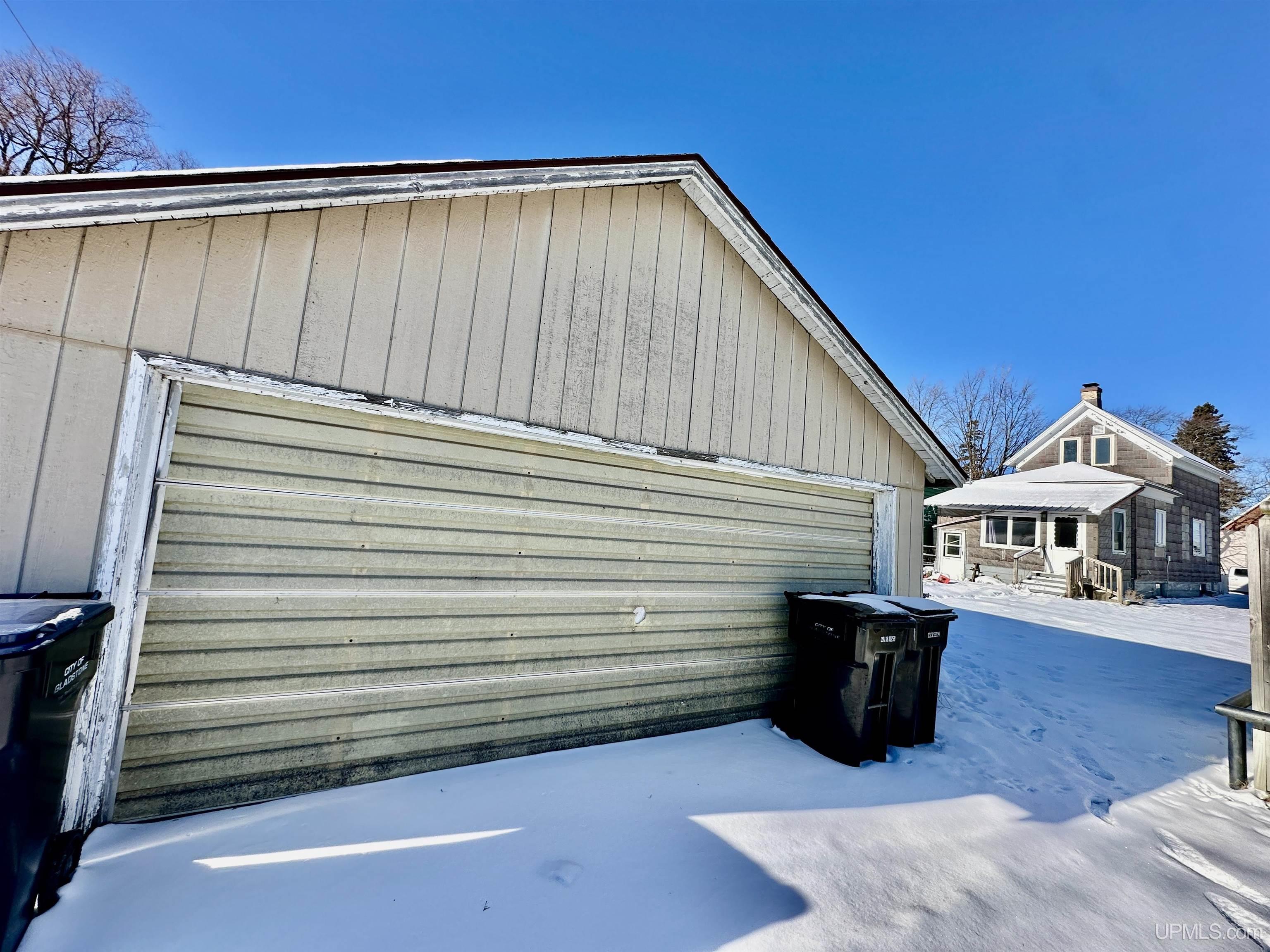 Homes for sale in Gladstone, MI | 1205 Superior St, Gladstone, MI 49837 | MLS# 50195688