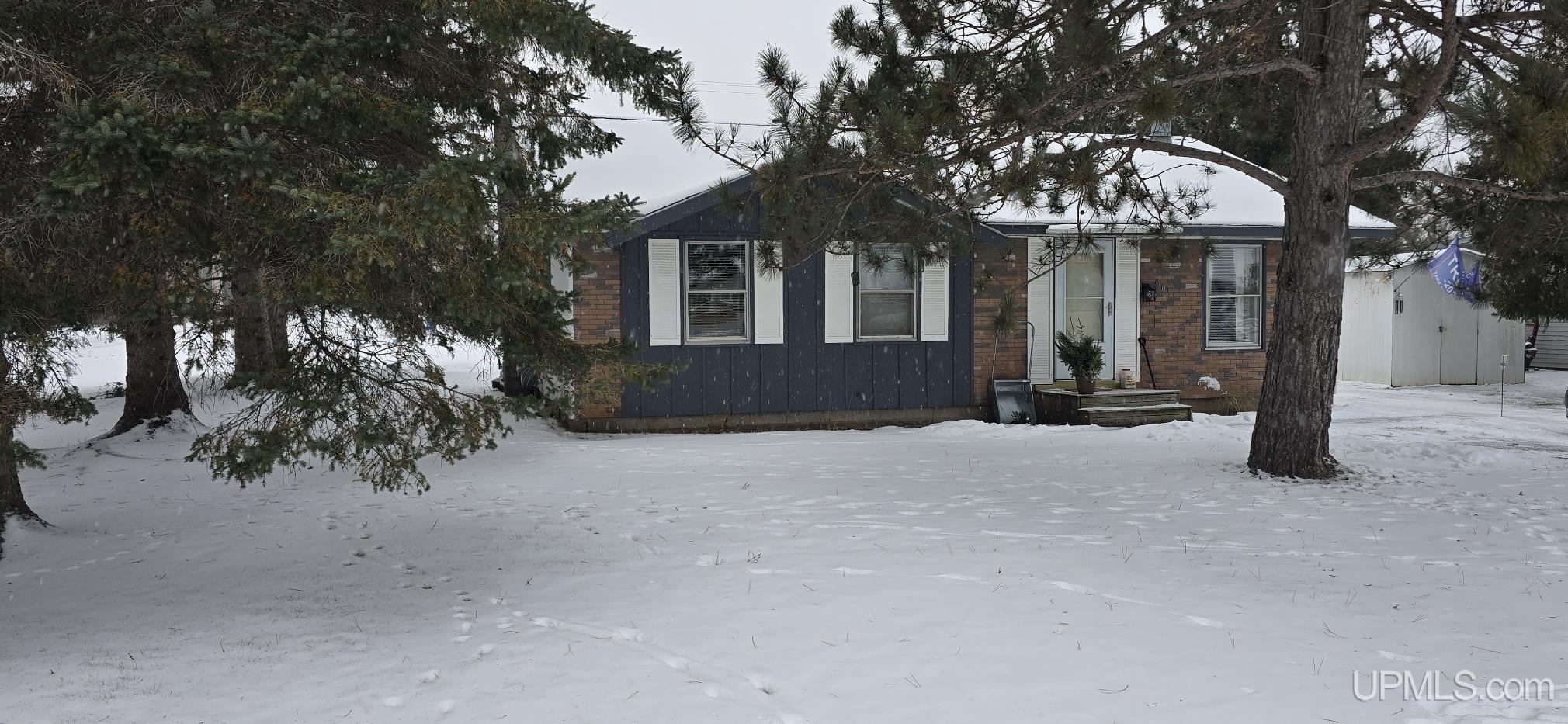 Homes for sale in Quinnesec, MI | 705 Mullen St, Quinnesec, MI 49876 | MLS# 50195724