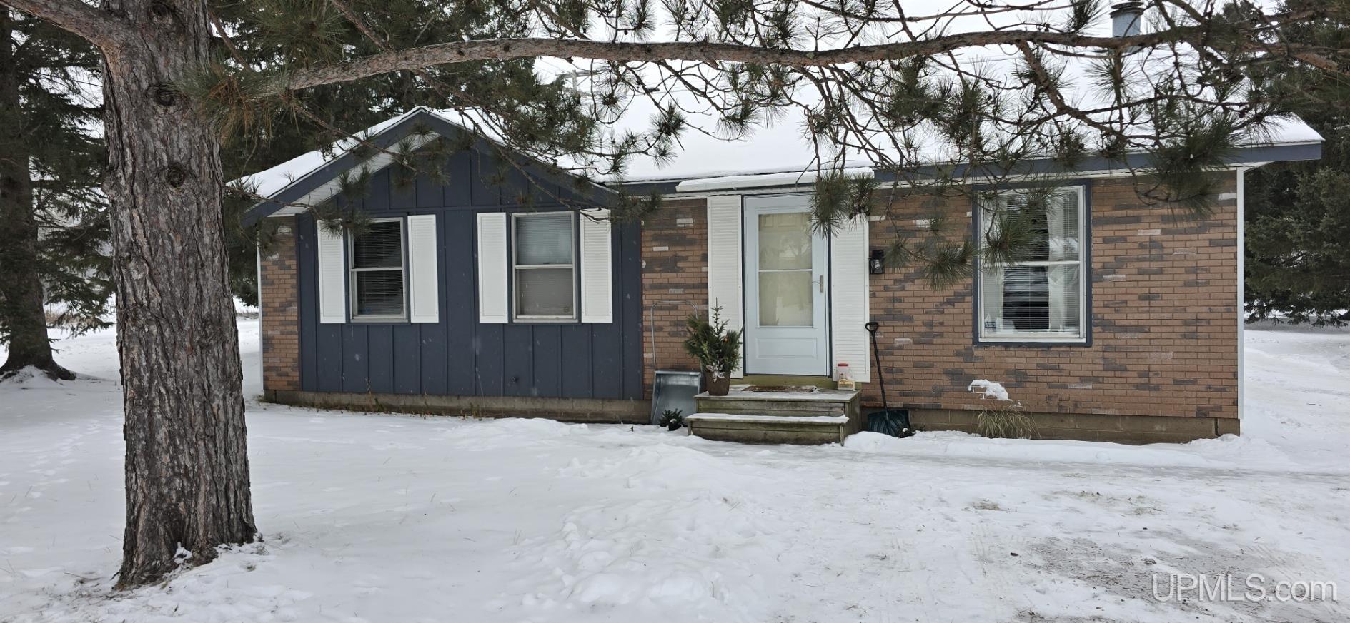 Homes for sale in Quinnesec, MI | 705 Mullen St, Quinnesec, MI 49876 | MLS# 50195724