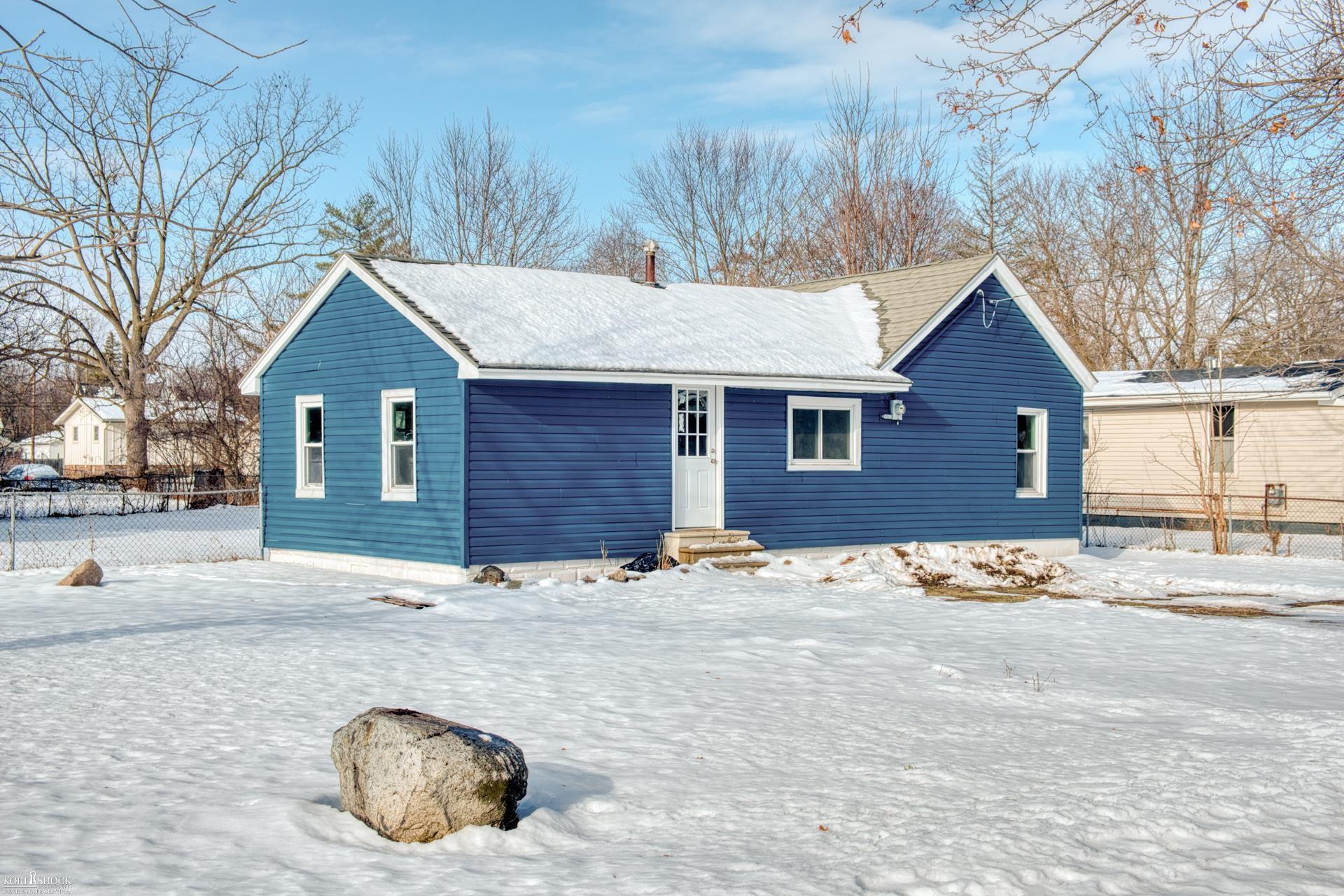 Homes for sale in Owosso, MI | 1116 S State St, Owosso, MI 48867 | MLS# 50196342