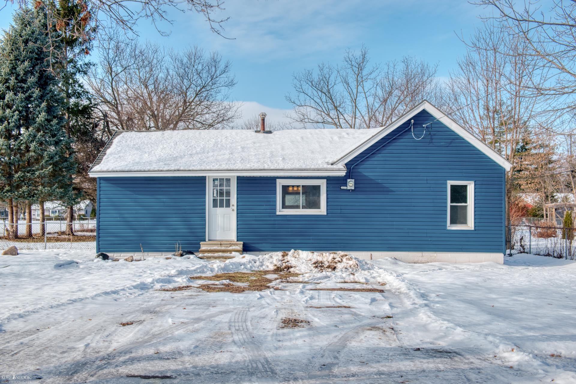 Homes for sale in Owosso, MI | 1116 S State St, Owosso, MI 48867 | MLS# 50196342