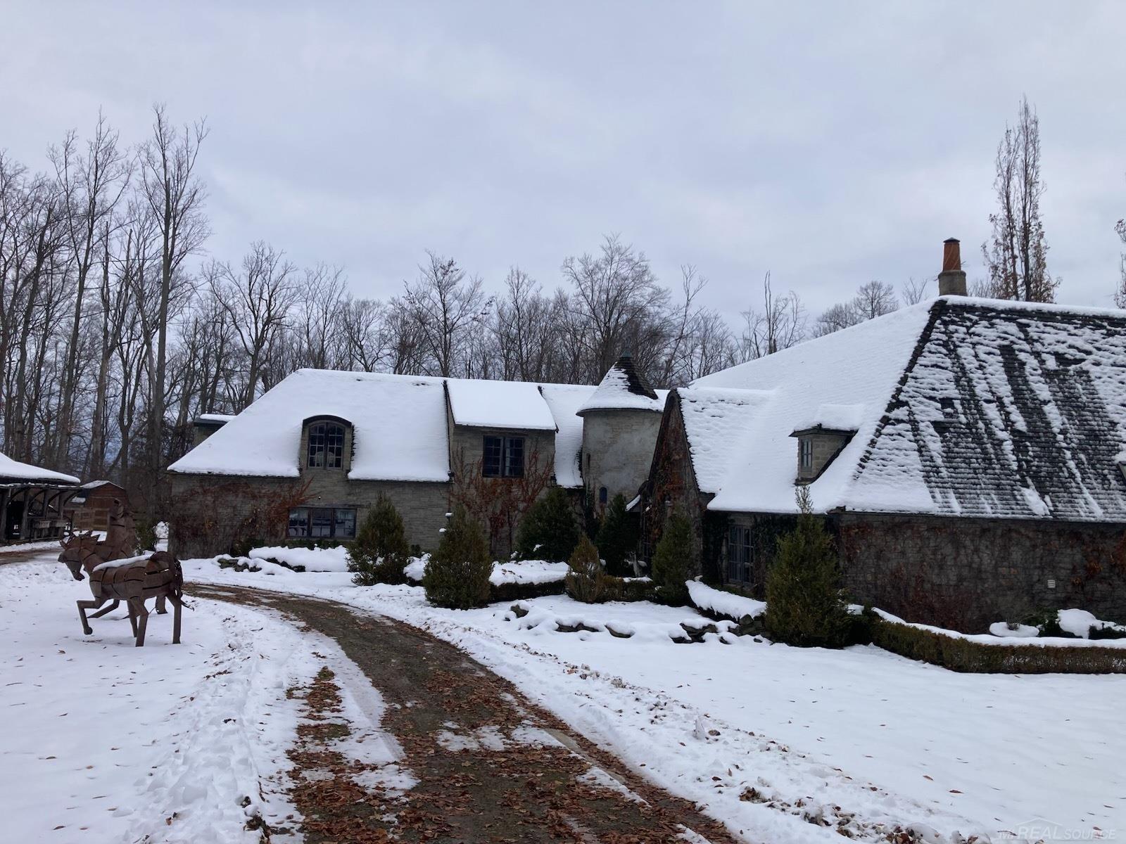 Homes for sale in Deckerville, MI | 3625 Maple Grove Rd, Deckerville, MI 48427 | MLS# 50196379