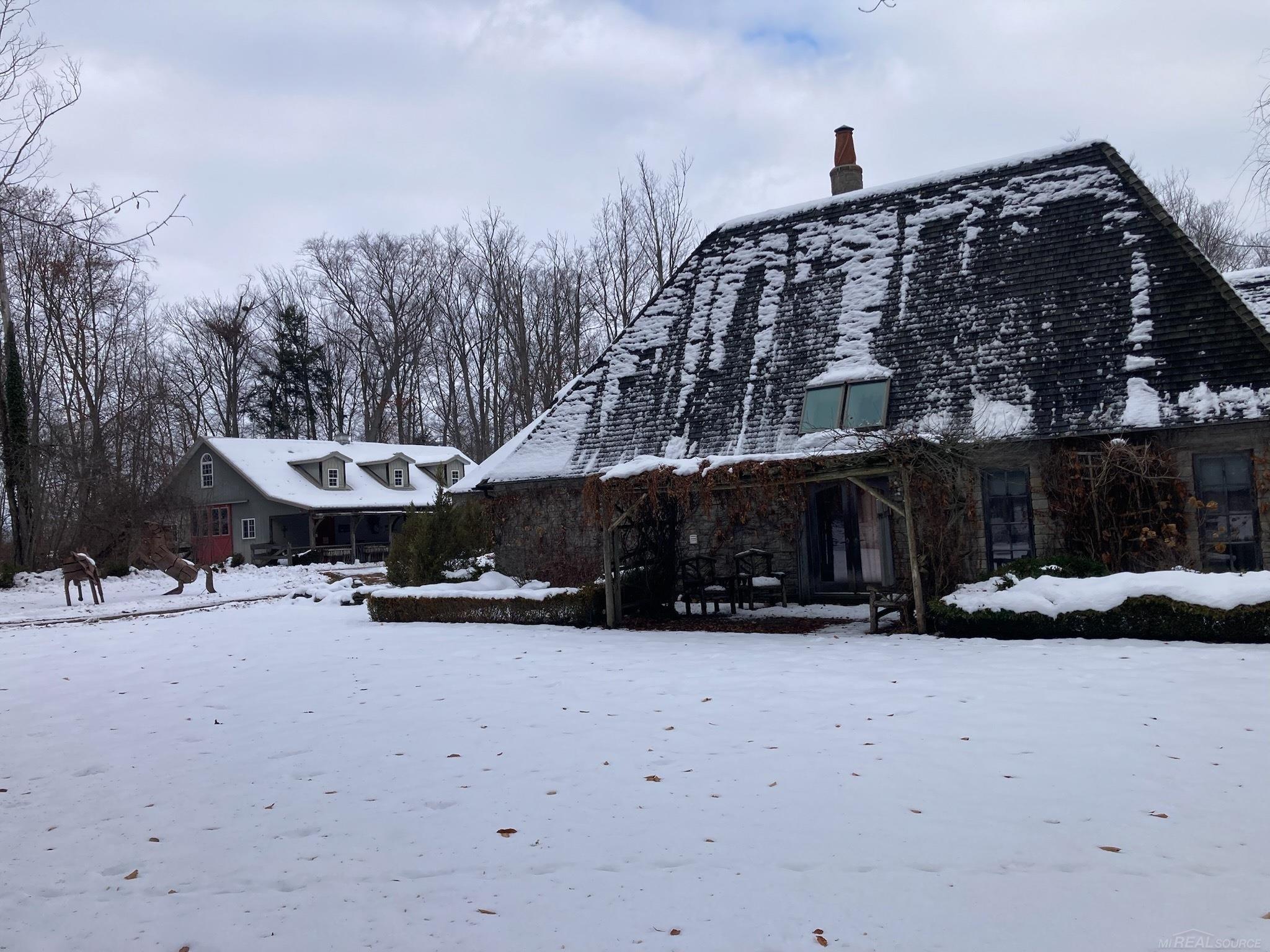 Homes for sale in Deckerville, MI | 3625 Maple Grove Rd, Deckerville, MI 48427 | MLS# 50196379