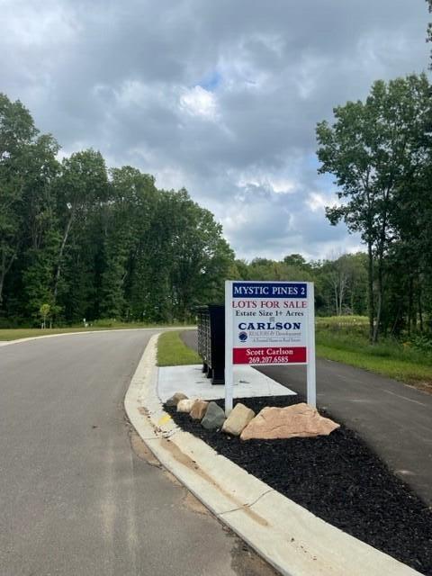 Homes for sale in Kalamazoo, MI | 8115 Majestic Court, Kalamazoo, MI 49009 | MLS# 70304012