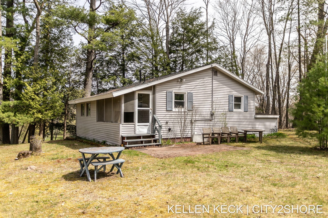 Homes for sale in Free Soil, MI | 5624 E Bennett Rd, Free Soil, MI 49411 | MLS# 70310228