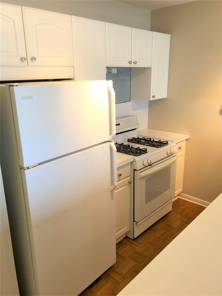 Homes for sale in Ypsilanti, MI | 9633 Harbour Cove Ct, Ypsilanti, MI 48197 | MLS# 70353586