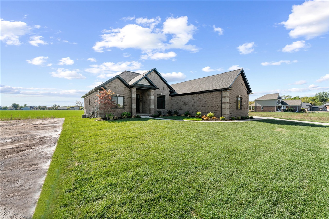 Homes for sale in Newport, MI | 8127 Hunters Ridge Dr, Newport, MI 48166 | MLS# 70384142