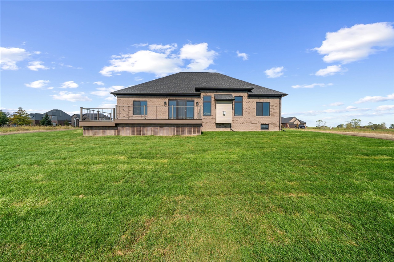 Homes for sale in Newport, MI | 8127 Hunters Ridge Dr, Newport, MI 48166 | MLS# 70384142