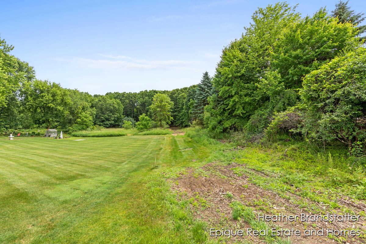 Homes for sale in Grand Rapids, MI | 4323 Woodside Oaks Dr, Grand Rapids, MI 49546 | MLS# 70399798