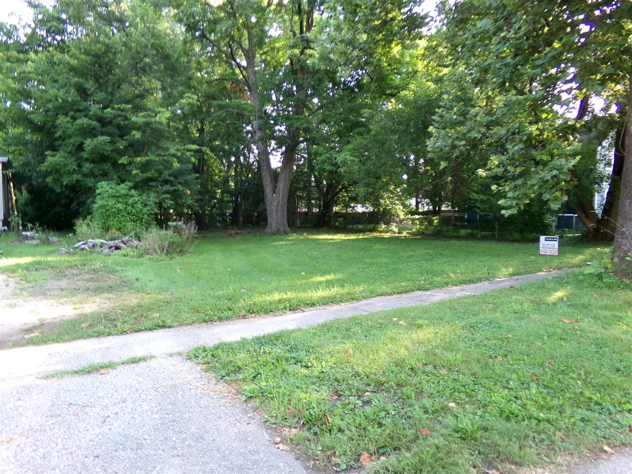 Homes for sale in Paw Paw, MI | V/L Elm St, Paw Paw, MI 49079 | MLS# 70421845