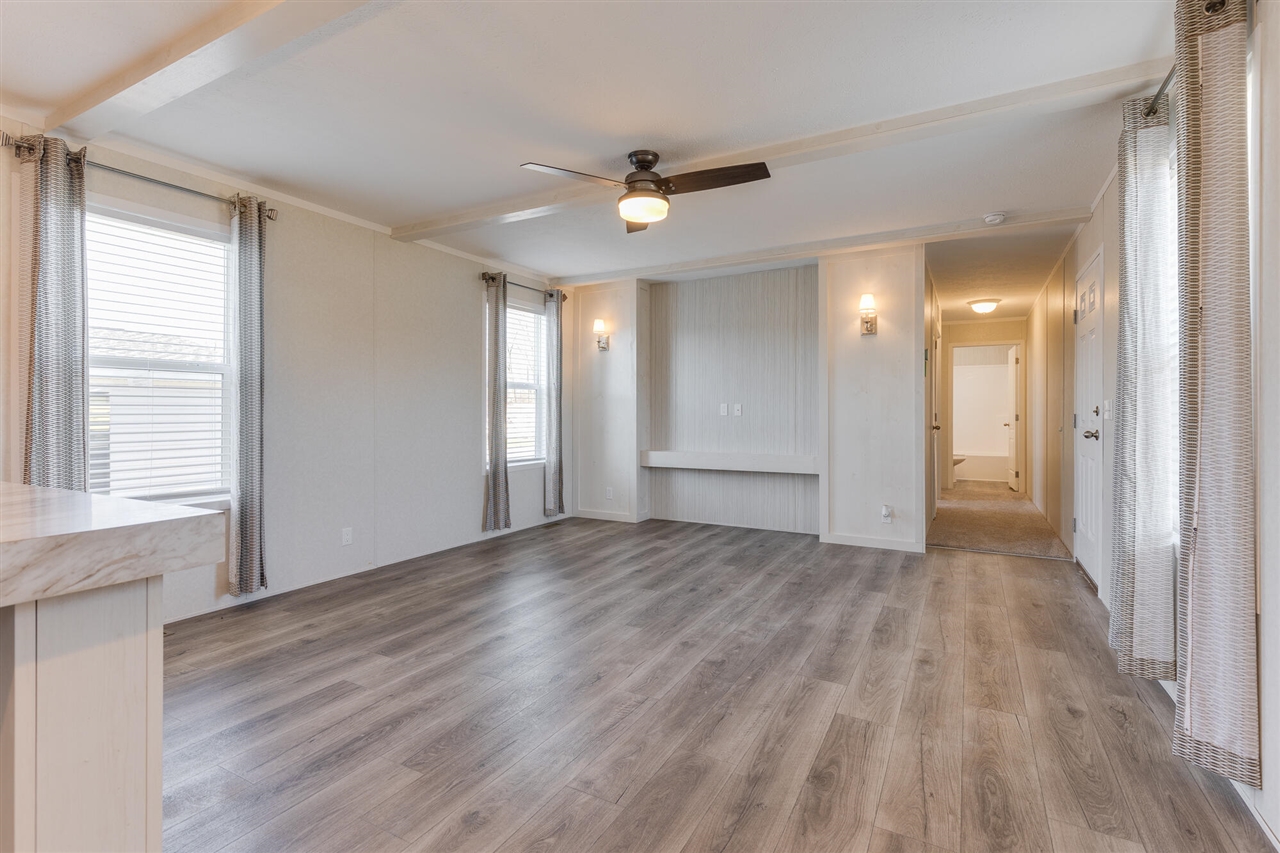 Homes for sale in Eaton Rapids, MI | 645 N Gallery Dr #98, Eaton Rapids, MI 48827 | MLS# 70426915