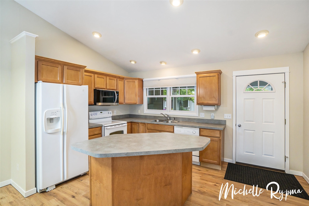 Homes for sale in Holland, MI | Dr, Holland, MI 49423 | MLS# 70437150