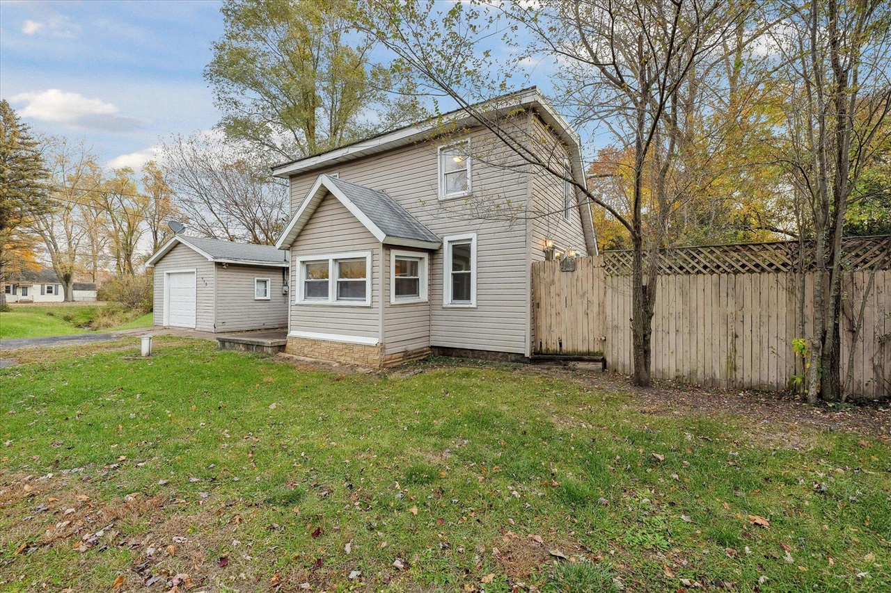 Homes for sale in Michigan Center, MI | 413 Seventh St, Michigan Center, MI 49254 | MLS# 70440339