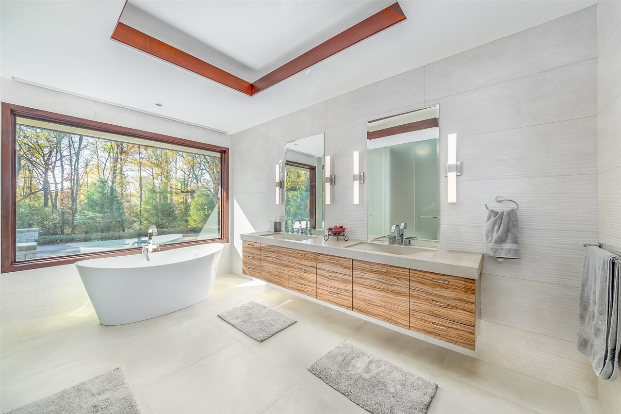 Homes for sale in Northville, MI | 19127 Maybury Meadow Ct, Northville, MI 48167 | MLS# 70441468