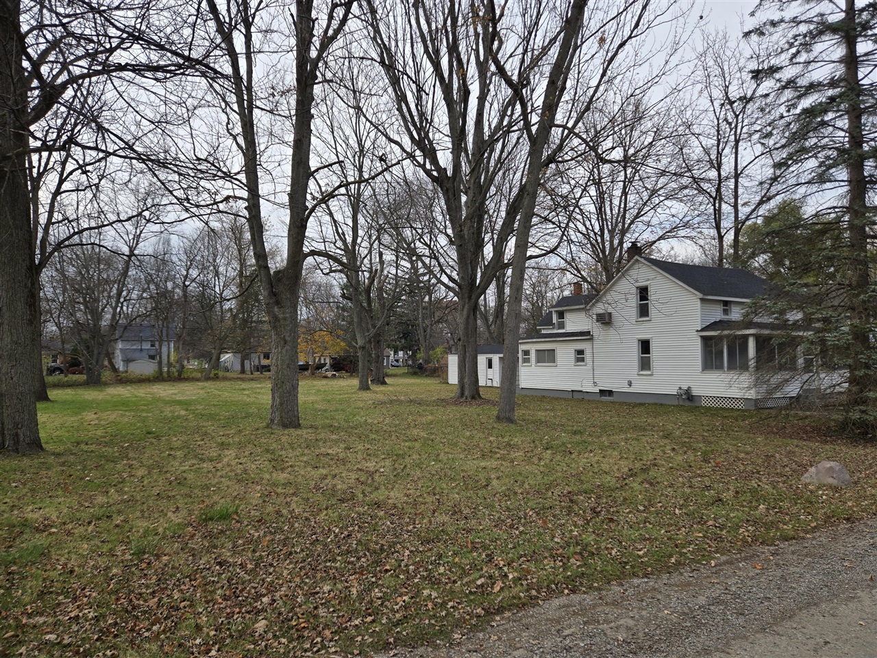 Homes for sale in Grosse Ile, MI | 25438 4Th St, Grosse Ile, MI 48138 | MLS# 70442398