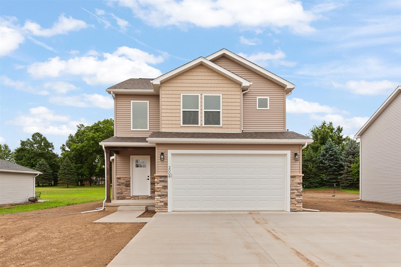 Homes for sale in Adrian, MI | 2015 Green Acres Dr, Adrian, MI 49221 | MLS# 70446489