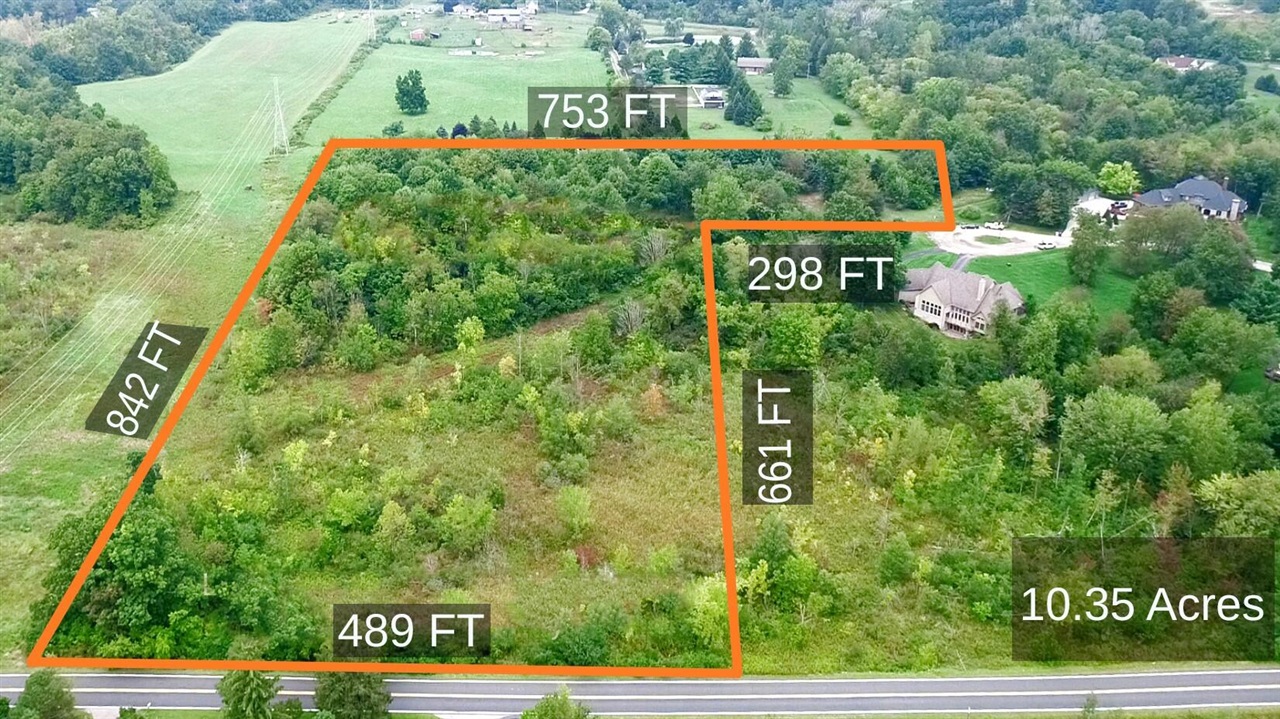 Homes for sale in Northville, MI | 8150 Pine Ridge Ct, Northville, MI 48168 | MLS# 70447367