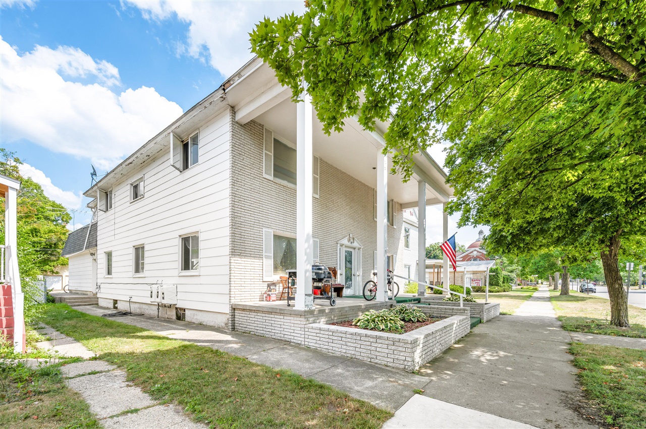 Homes for sale in Big Rapids, MI | 117 S Warren Ave, Big Rapids, MI 49307 | MLS# 70448304