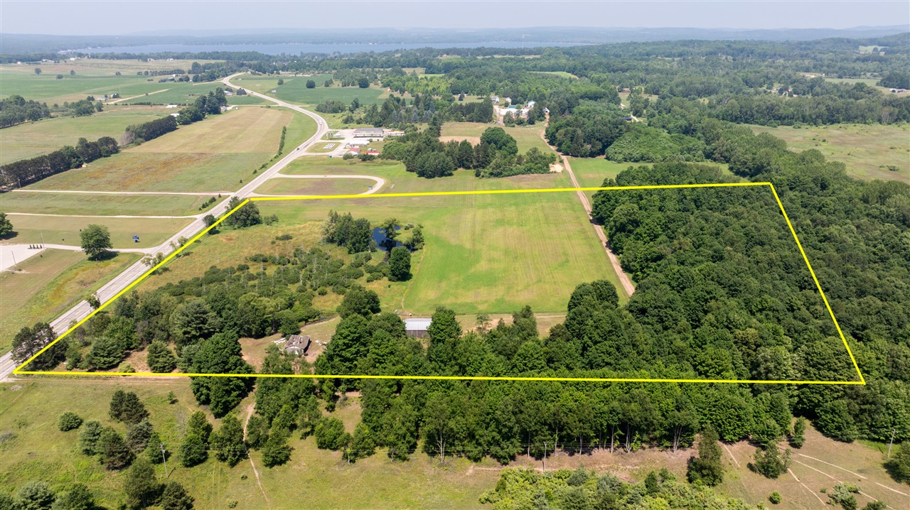 Homes for sale in Bear Lake, MI | 7909 11 Mile Rd, Bear Lake, MI 49614 | MLS# 70448717