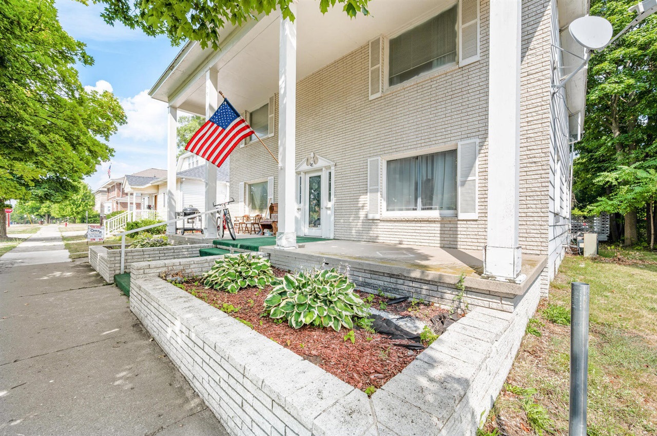 Homes for sale in Big Rapids, MI | 117 S Warren Ave, Big Rapids, MI 49307 | MLS# 70449549