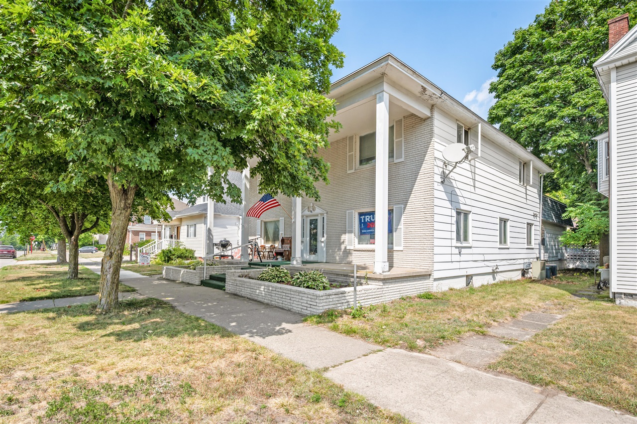 Homes for sale in Big Rapids, MI | 117 S Warren Ave, Big Rapids, MI 49307 | MLS# 70449549