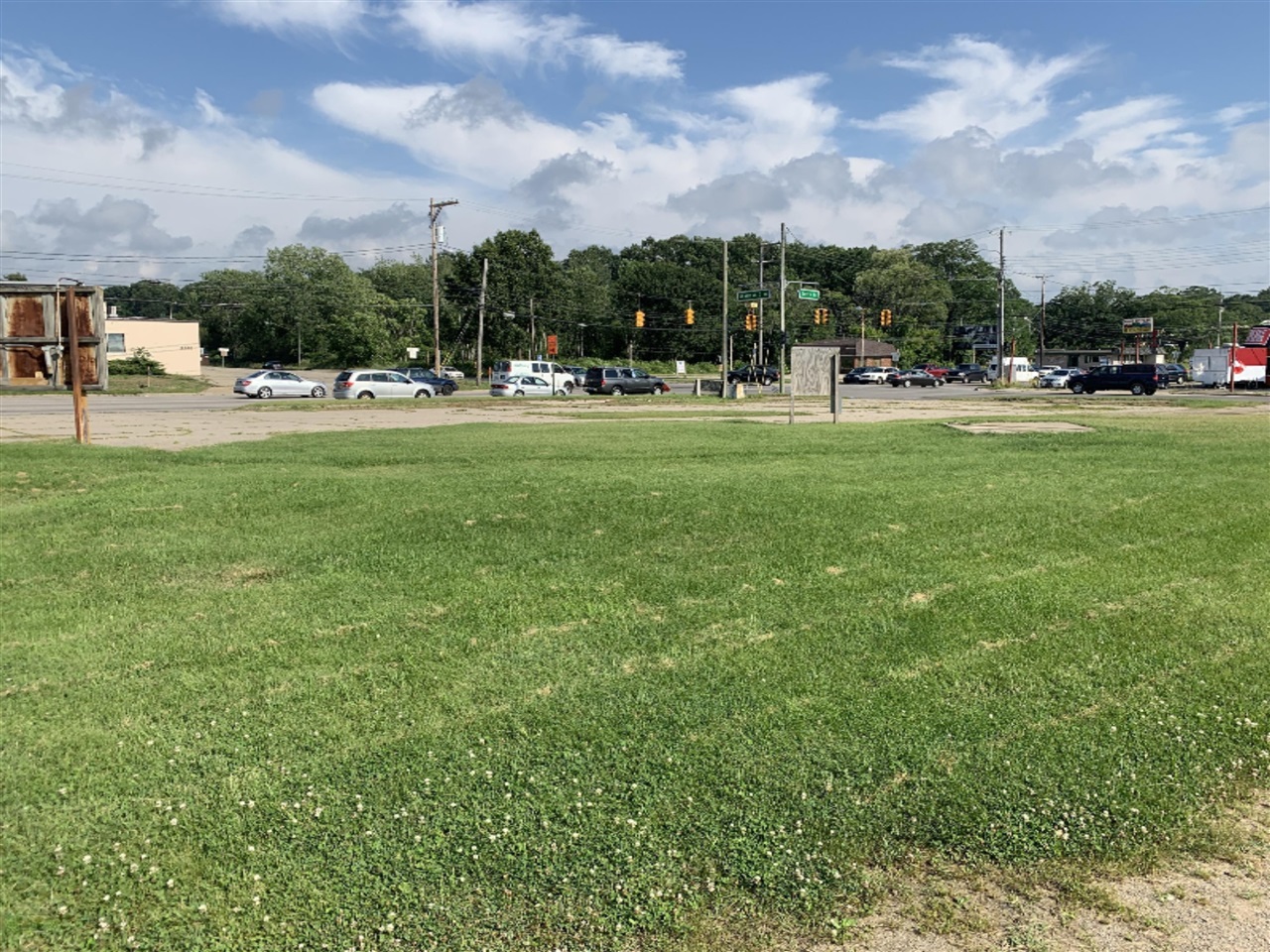 Homes for sale in Muskegon, MI | 2545 S Getty St, Muskegon, MI 49444 | MLS# 70450051