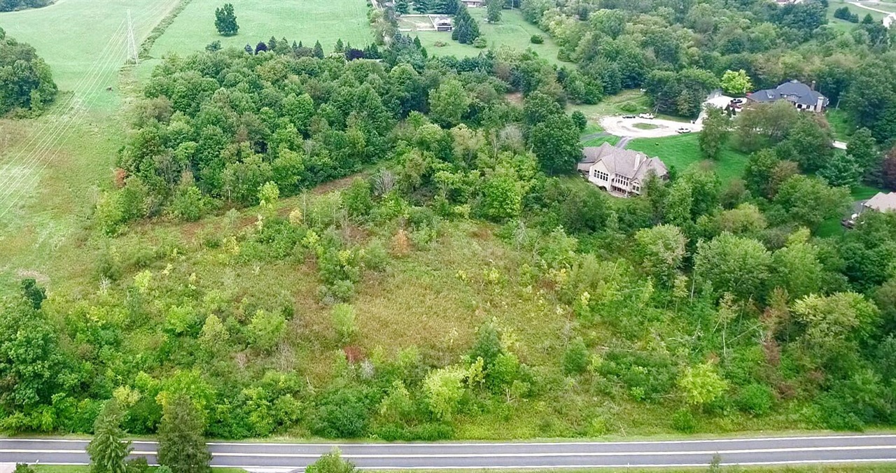 Homes for sale in Northville, MI | 8200 Pine Ridge Ct, Northville, MI 48168 | MLS# 70451383