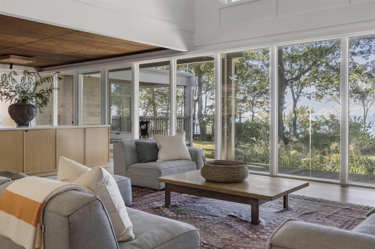 Homes for sale in Benton Harbor, MI | 1600 Rocky Gap Rd, Benton Harbor, MI 49022 | MLS# 70454946