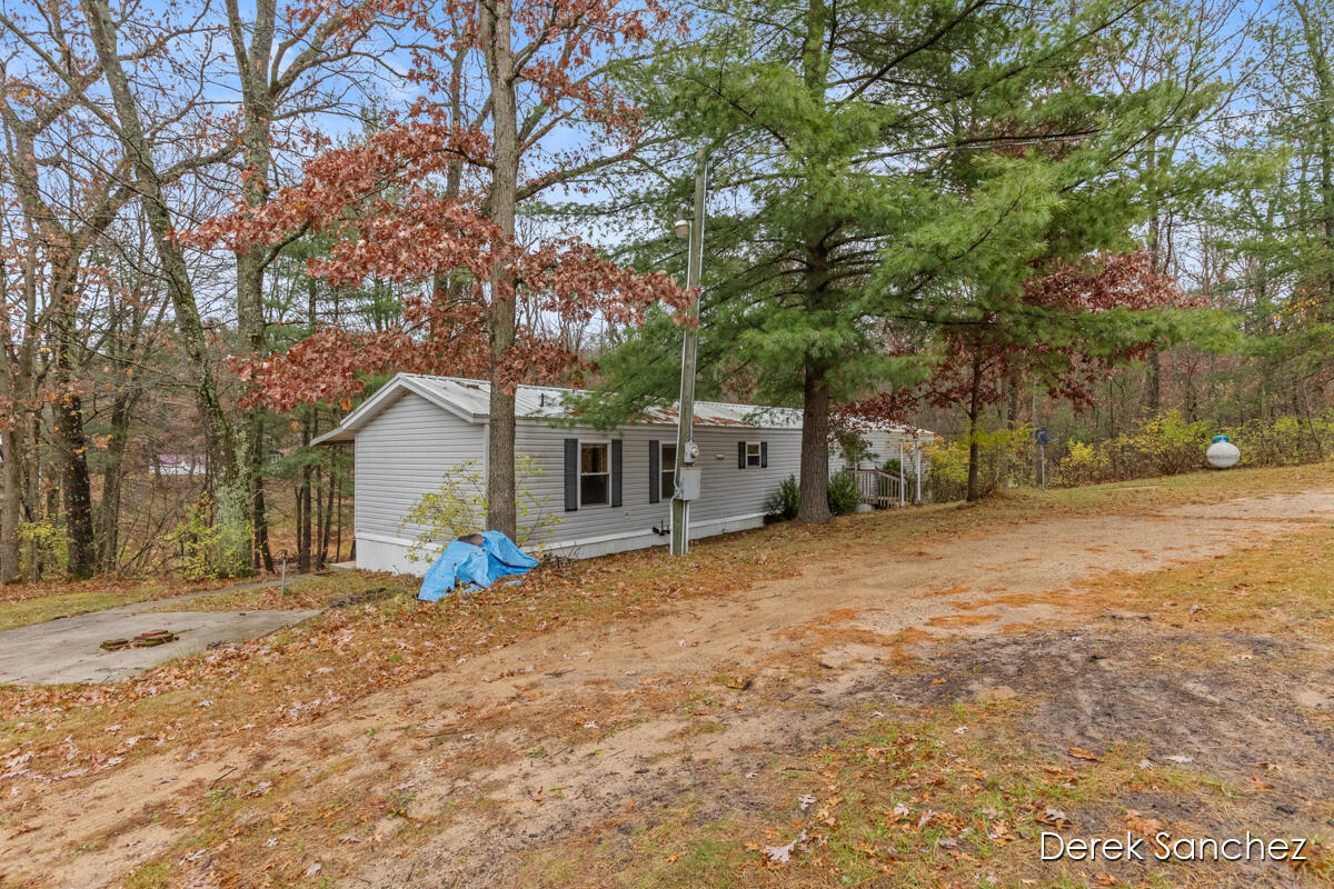 Homes for sale in Bitely, MI | 1872 Shane Dr, Bitely, MI 49309 | MLS# 70456114