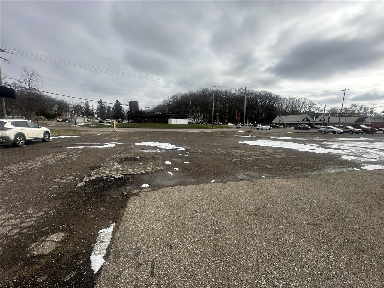 Homes for sale in Kalamazoo, MI | 1023 Riverview Dr, Kalamazoo, MI 49048 | MLS# 70457947