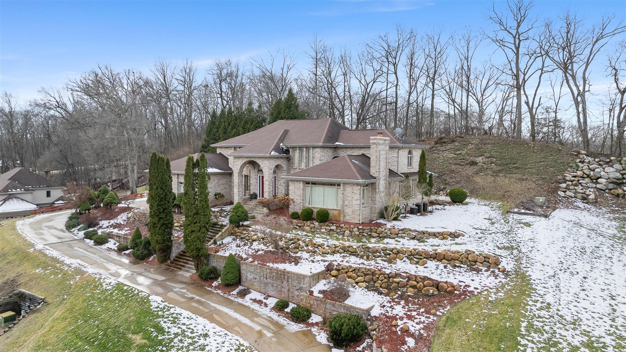 Homes for sale in Jackson, MI | 1840 Lexington Blvd, Jackson, MI 49201 | MLS# 70458126