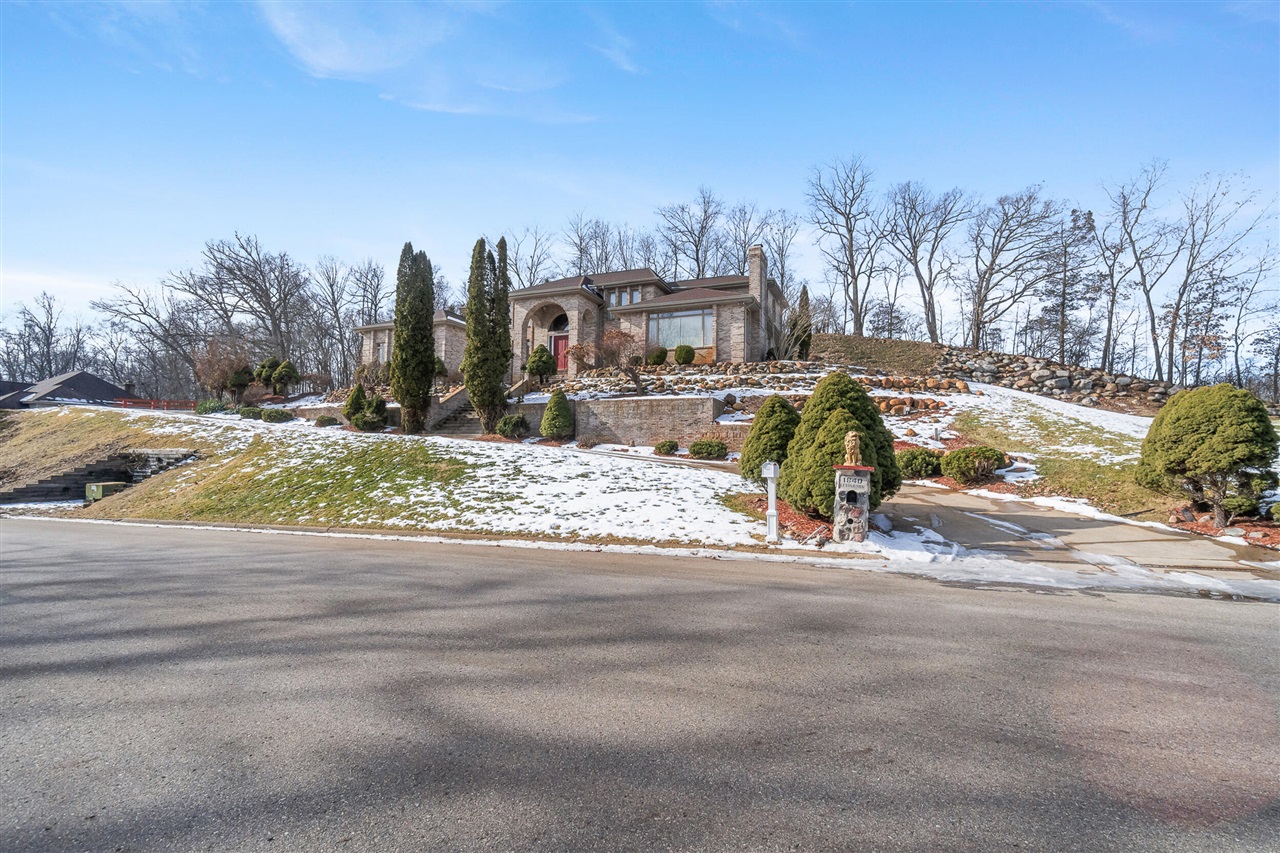 Homes for sale in Jackson, MI | 1840 Lexington Blvd, Jackson, MI 49201 | MLS# 70458126