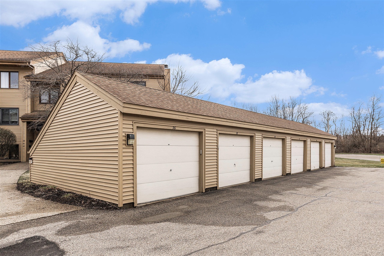 Homes for sale in Holland, MI | 300 Farington Blvd #36, Holland, MI 49423 | MLS# 70459017