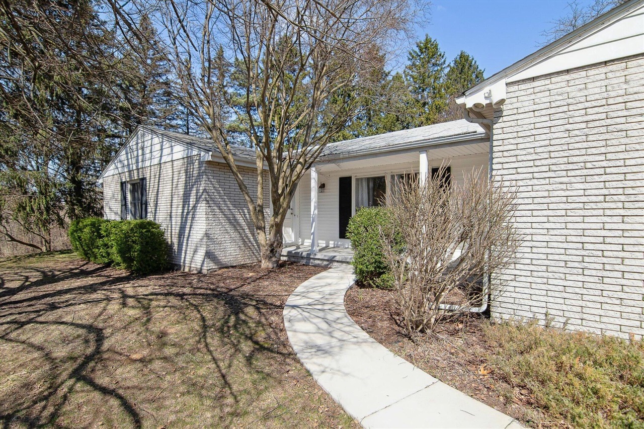 Homes for sale in Ann Arbor, MI | 2704 Wayside Dr, Ann Arbor, MI 48103 | MLS# 70459660