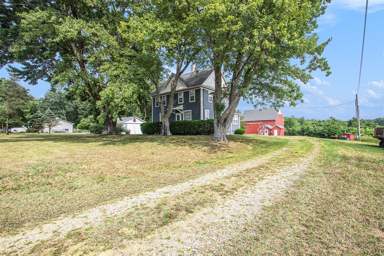 Homes for sale in Fennville, MI | 124 Th Ave, Fennville, MI 49408 | MLS# 70461296