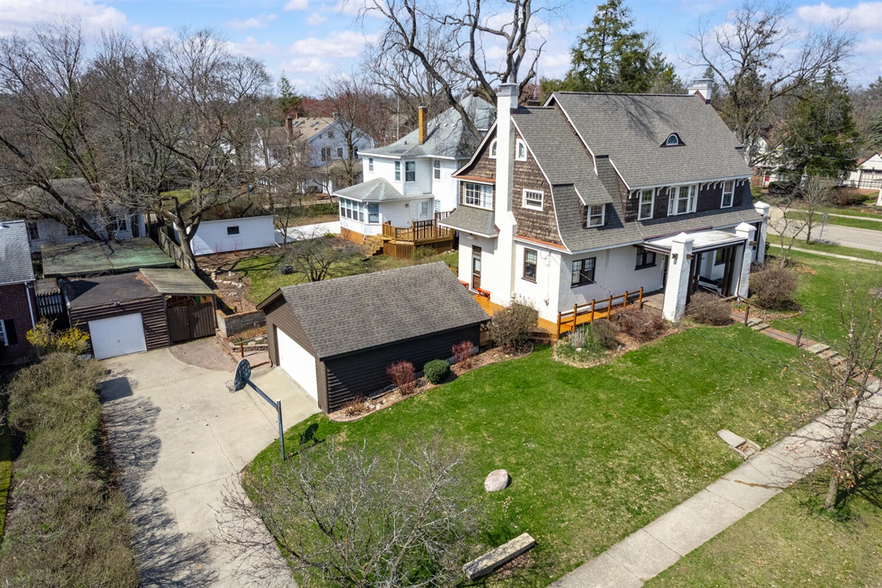 Homes for sale in Kalamazoo, MI | 204 Monroe St, Kalamazoo, MI 49006 | MLS# 70461322