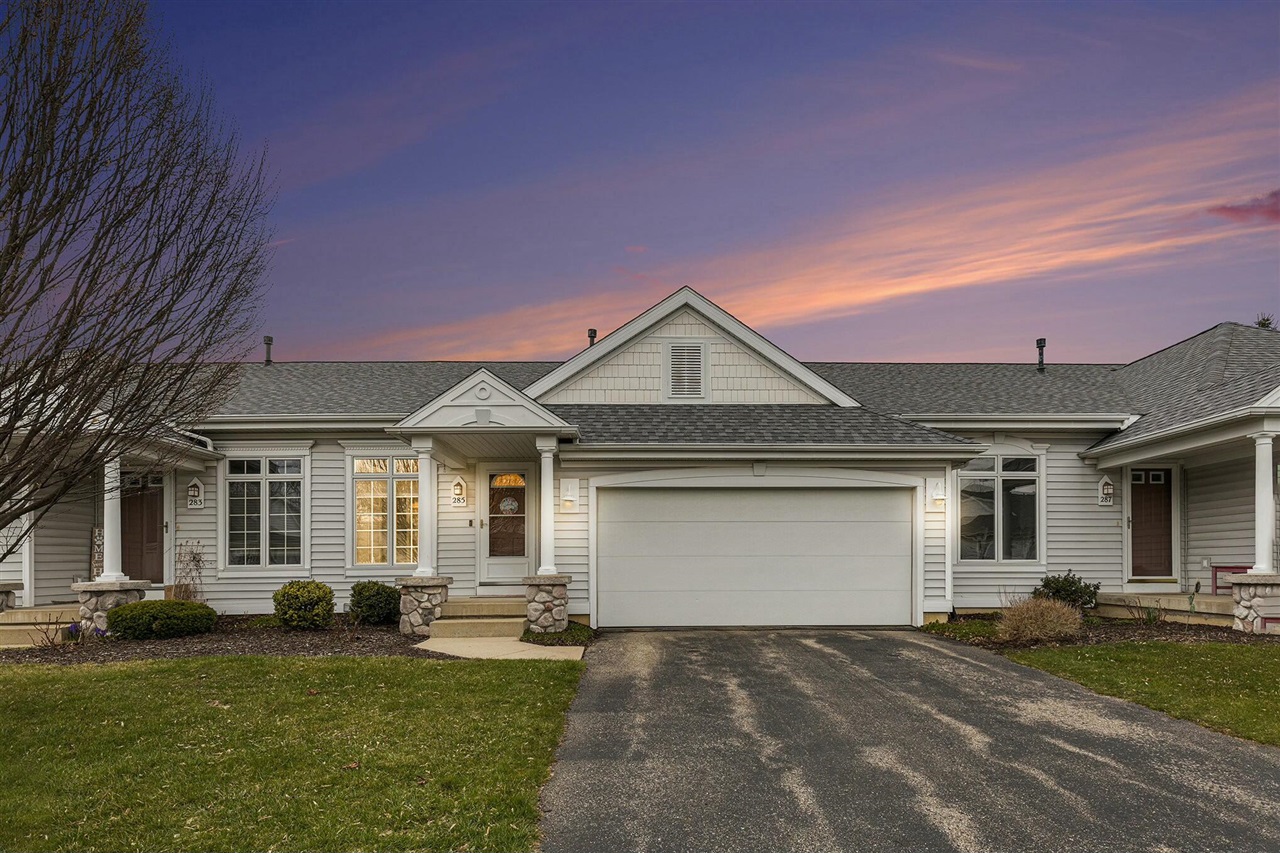 Homes for sale in Grand Rapids, MI | 285 Shoreside North Dr, Grand Rapids, MI 49548 | MLS# 70461486