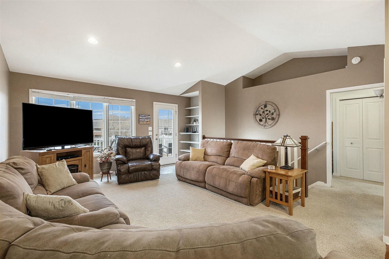 Homes for sale in Grand Rapids, MI | 285 Shoreside North Dr, Grand Rapids, MI 49548 | MLS# 70461486