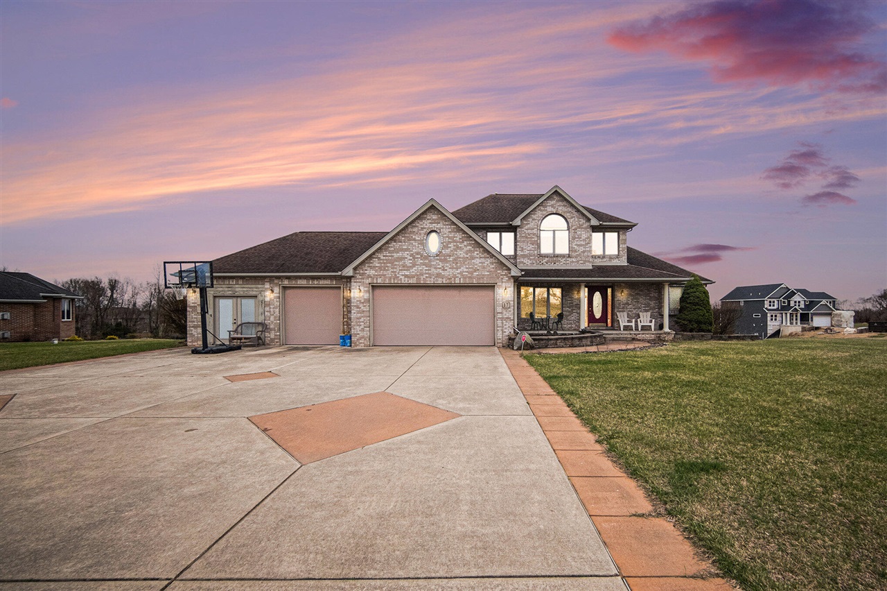 Homes for sale in Jackson, MI | 17 Coronado Dr, Jackson, MI 49201 | MLS# 70461791