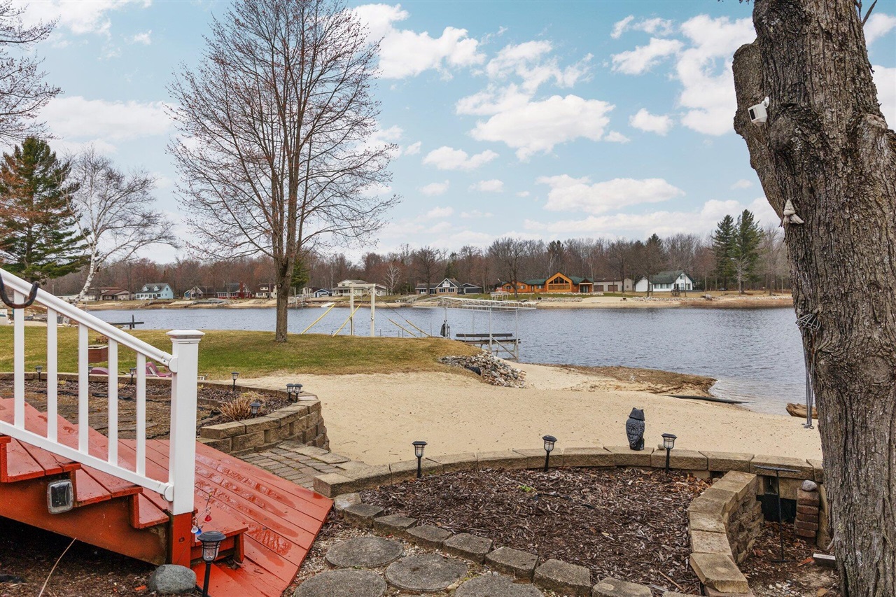 Homes for sale in Gladwin, MI | 1219 Nokomis Dr, Gladwin, MI 48624 | MLS# 70463219